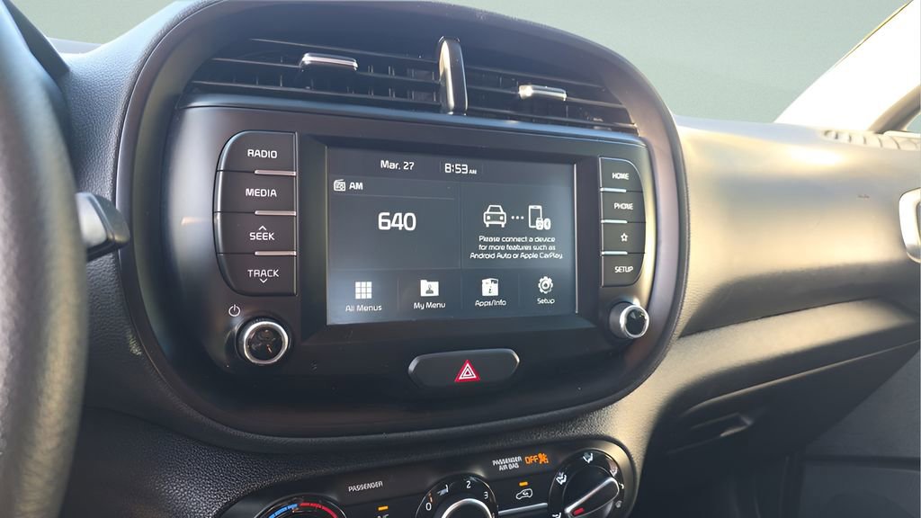 Used 2020 Kia Soul LX FWD image 17
