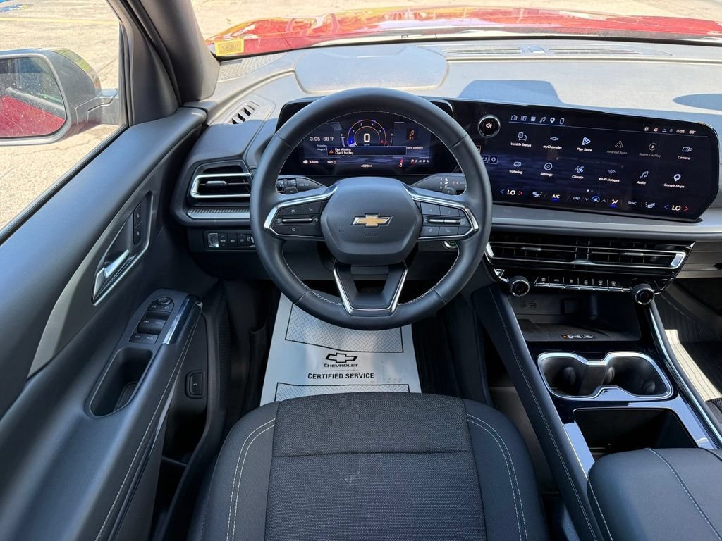Used 2026 Chevrolet Traverse LT w/ LPO, Floor Liner Package AWD/4WD image 9