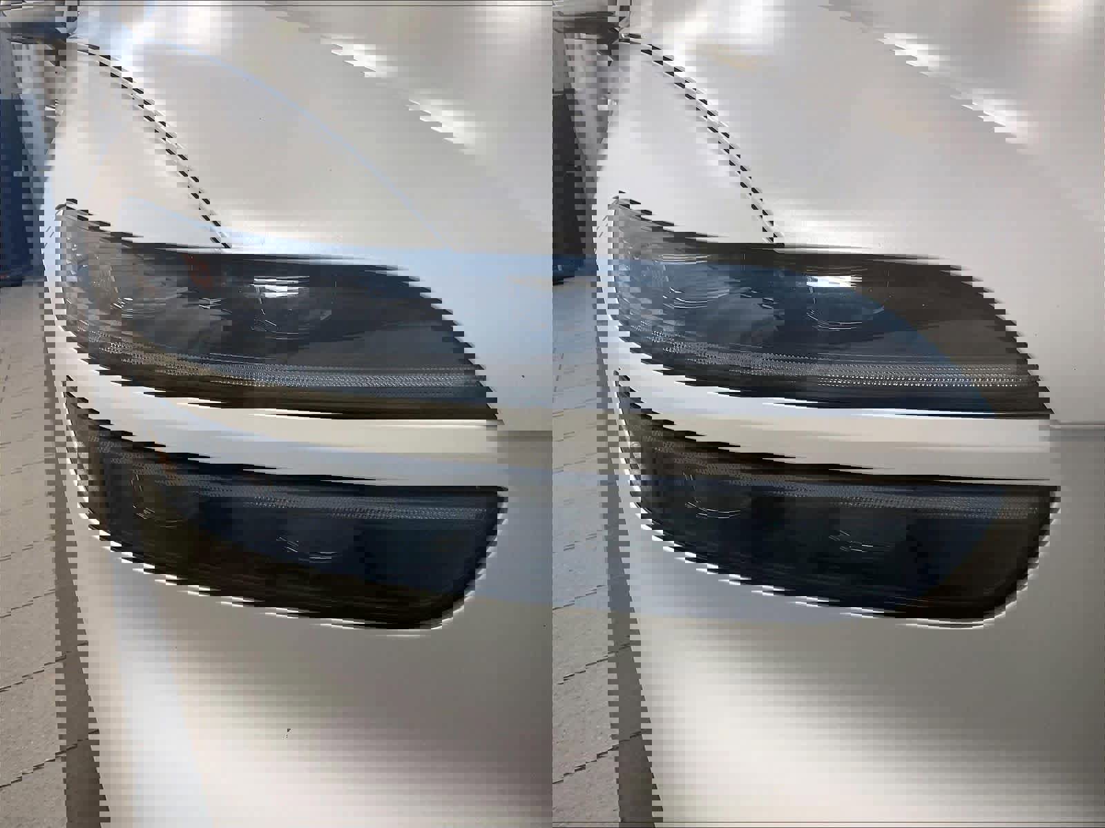 Used 2023 Genesis GV70 2.5T w/ Sport Prestige Package image 34