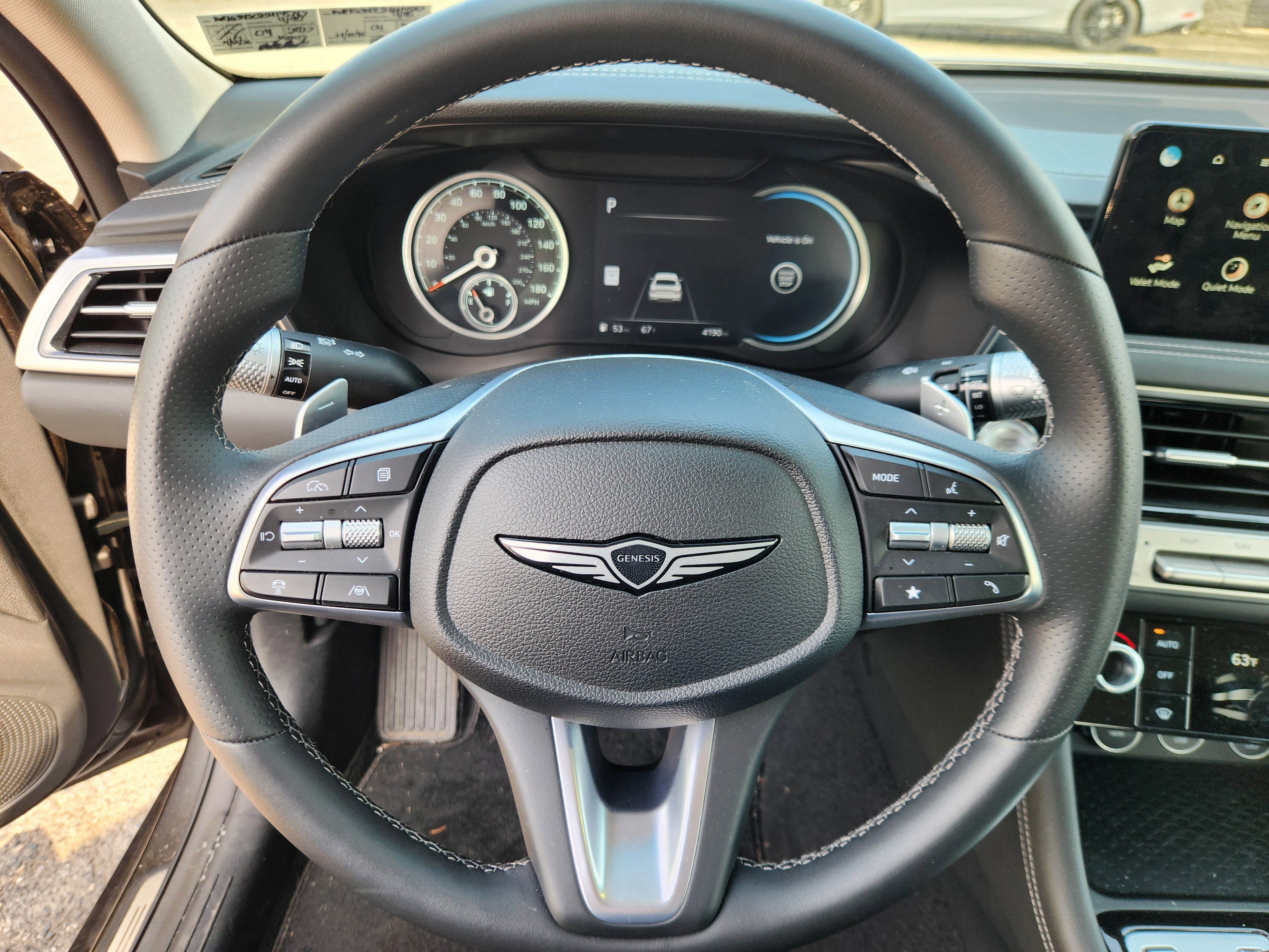 Used 2025 Genesis G70 2.5T RWD image 9