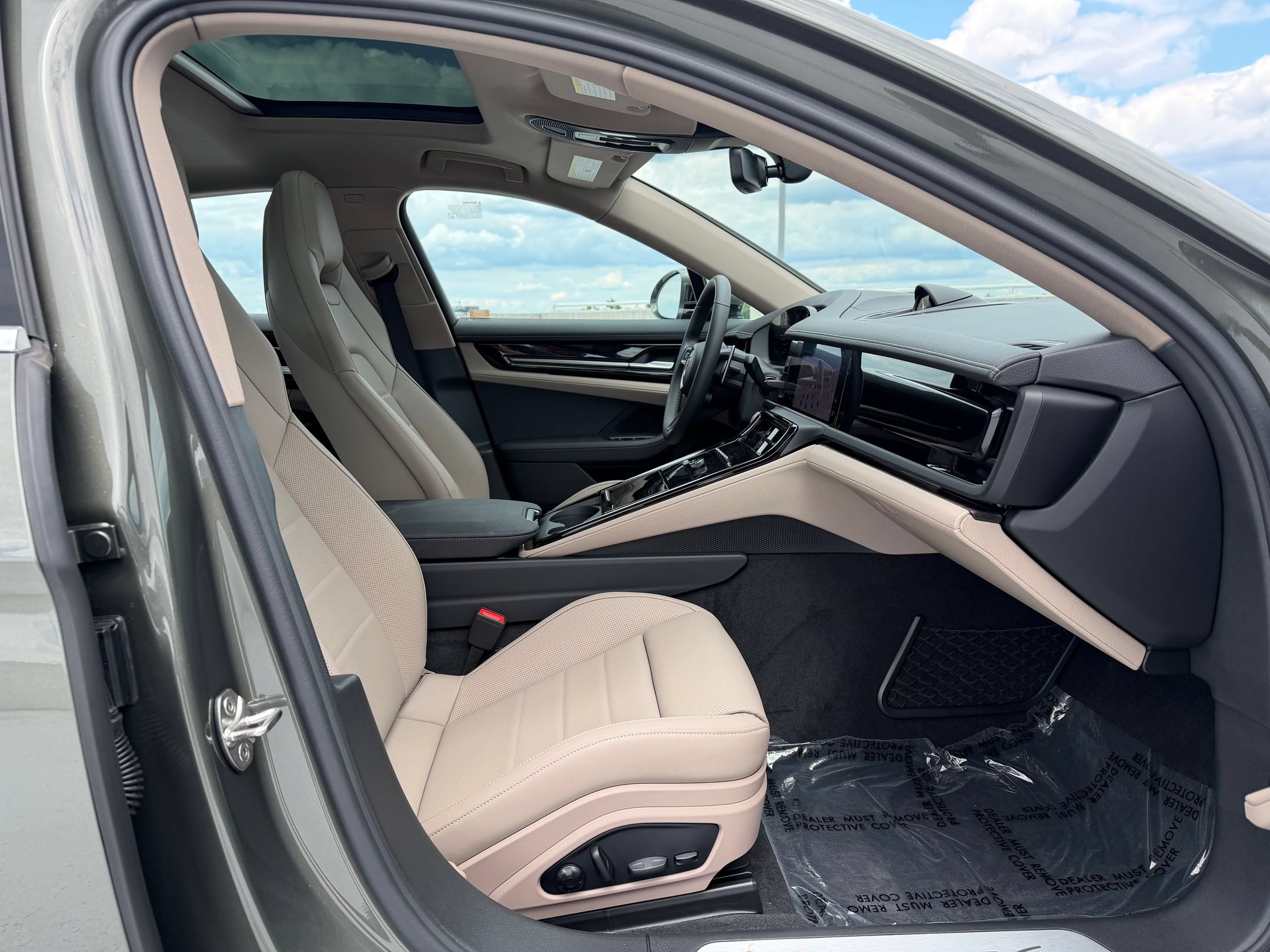 New 2026 Porsche Panamera 4 AWD/4WD image 16