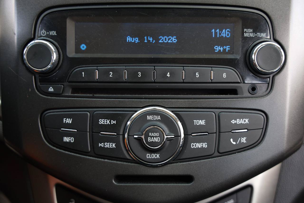 Used 2014 Chevrolet Sonic LT FWD image 31