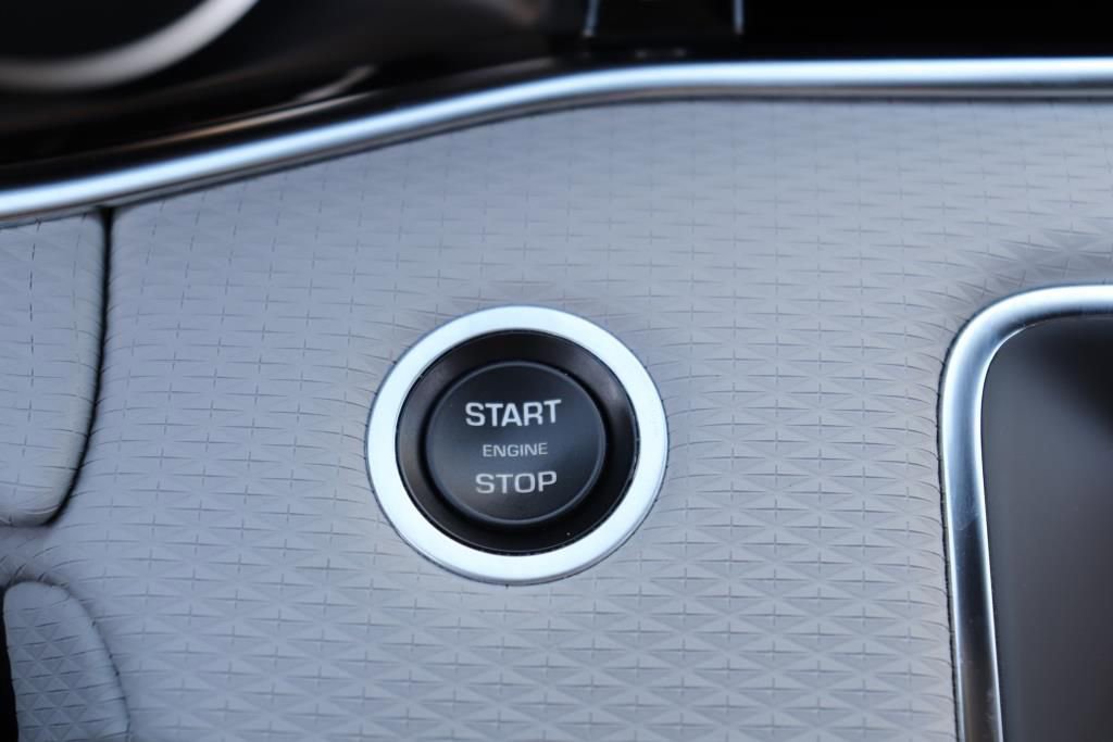 Used 2023 Land Rover Range Rover Evoque S image 46