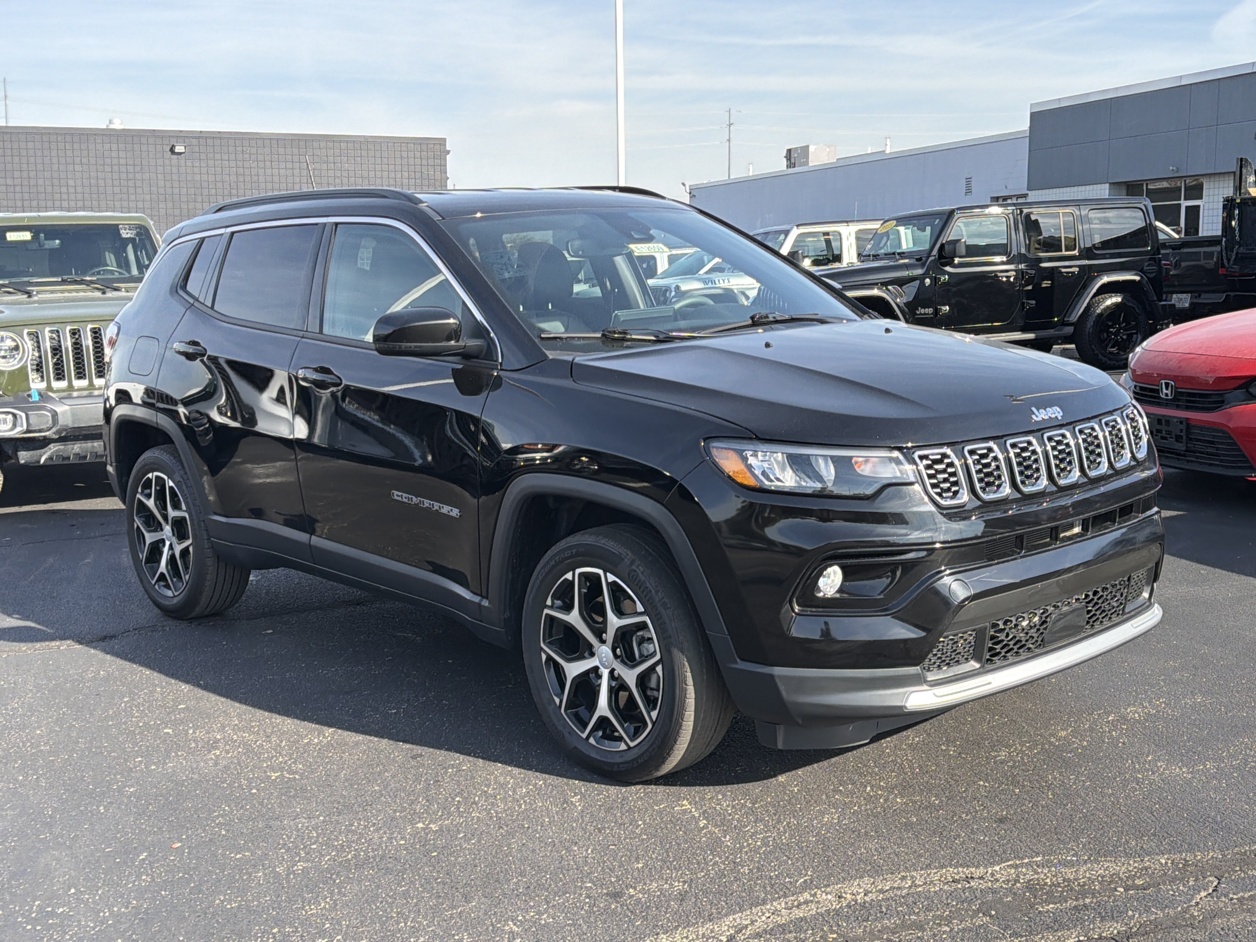 Used 2024 Jeep Compass Limited AWD/4WD image 10