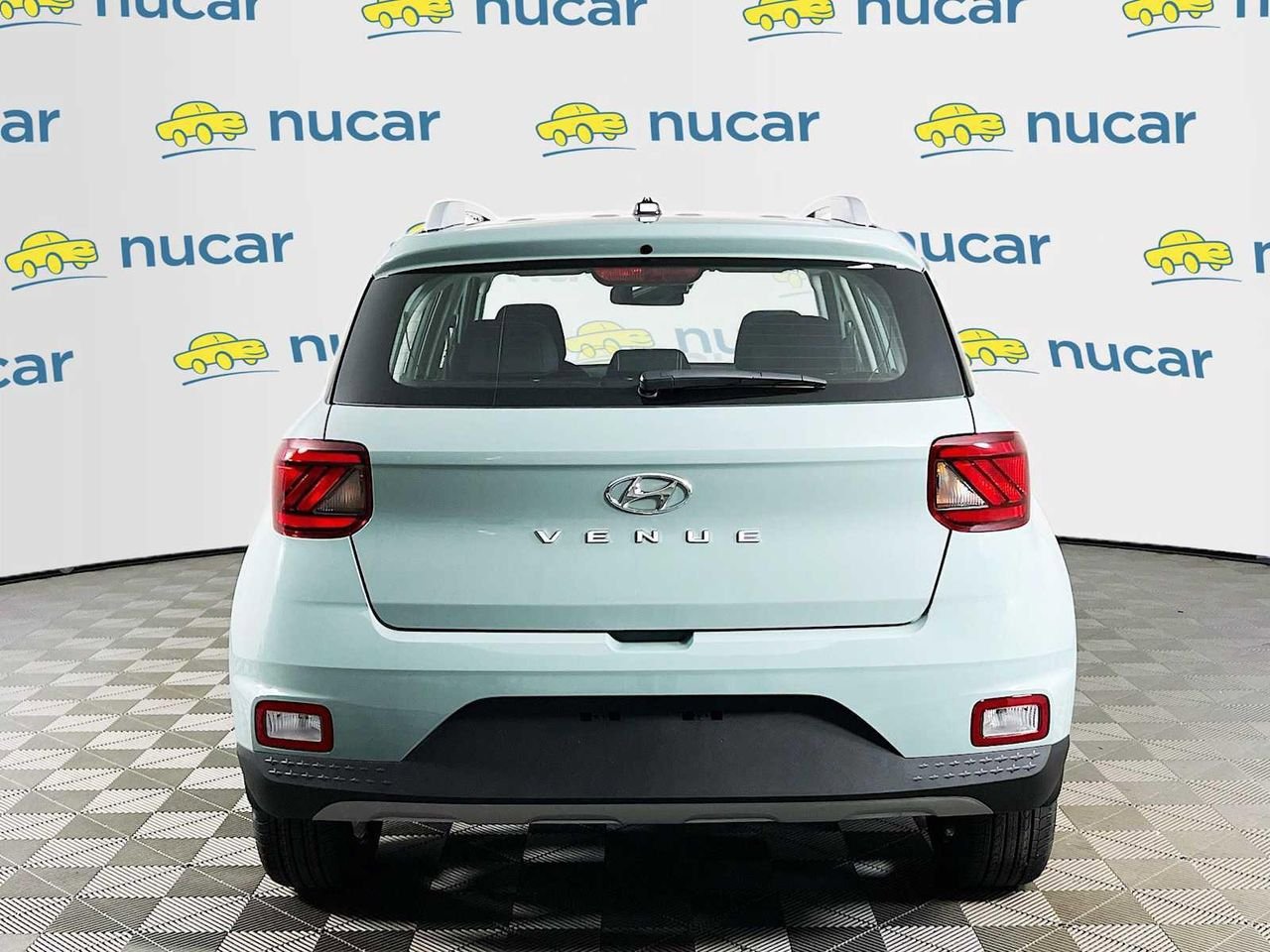 New 2026 Hyundai Venue SEL FWD image 6