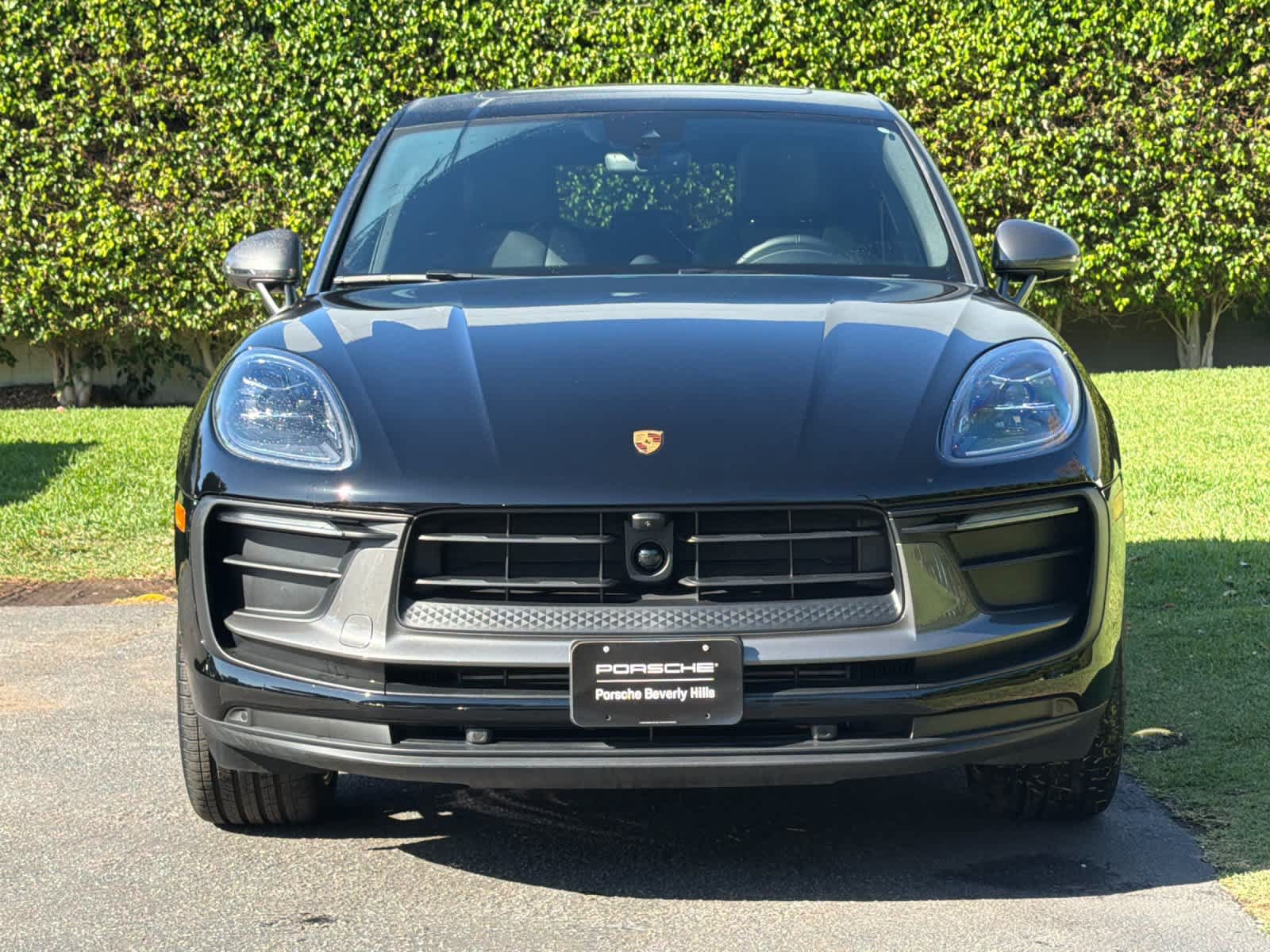 New 2026 Porsche Macan Turbo AWD/4WD image 11