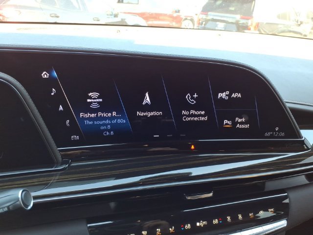Used 2023 Cadillac Escalade Premium Luxury w/ LPO, Illumination Package AWD/4WD image 31