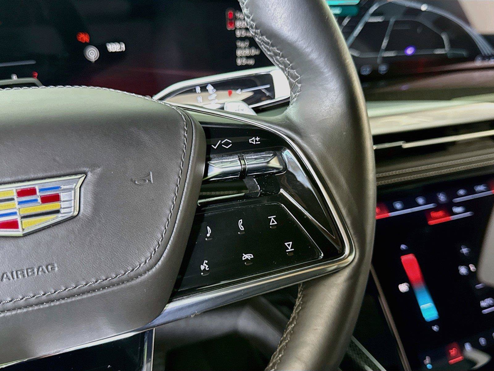 Used 2025 Cadillac Escalade V AWD/4WD image 21