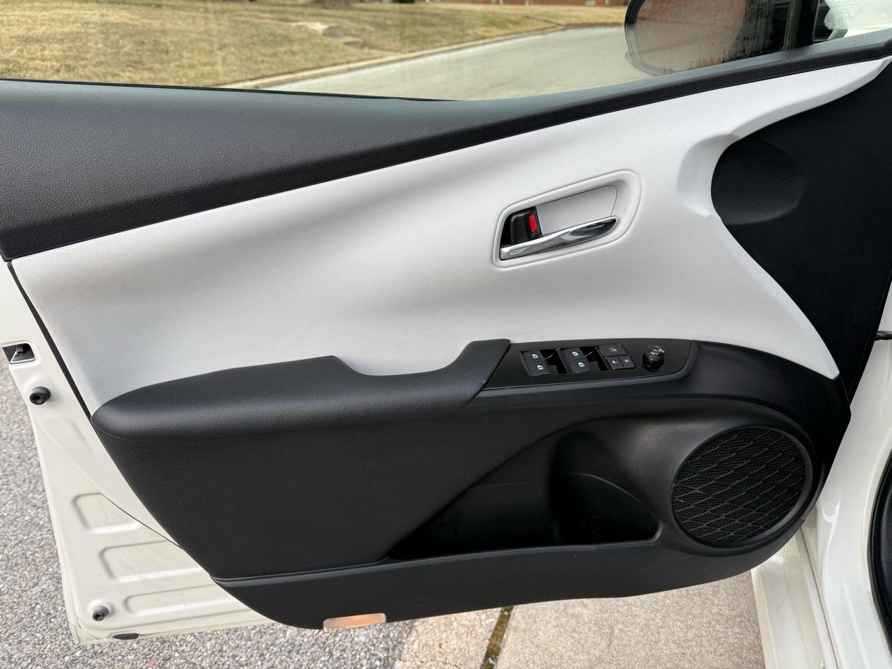 Used 2018 Toyota Prius Two w/ Prius Two Safety Plus Package image 37