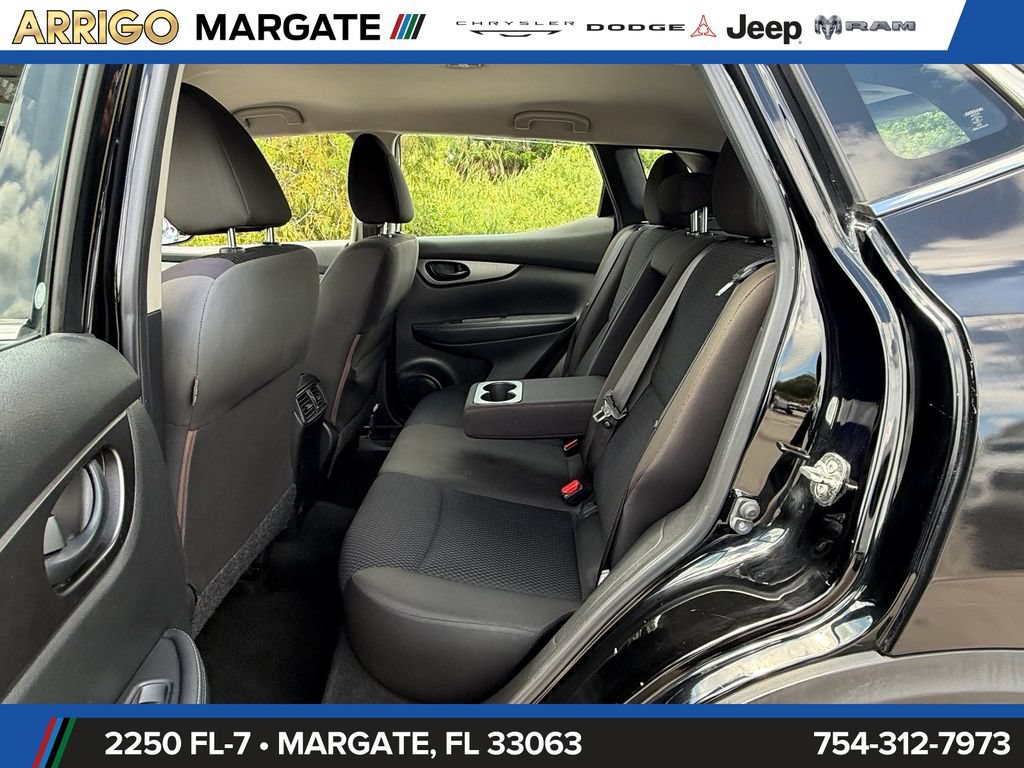 Used 2019 Nissan Rogue Sport S w/ Appearance Package FWD image 11