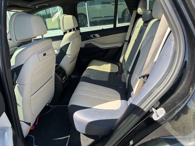 Used 2022 BMW X5 xDrive40i w/ M Sport Package image 19