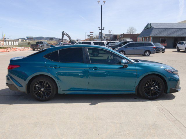 Used 2026 Toyota Camry SE FWD image 5