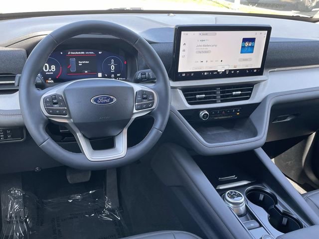 Certified 2025 Ford Explorer Active w/ Active Comfort Package image 5