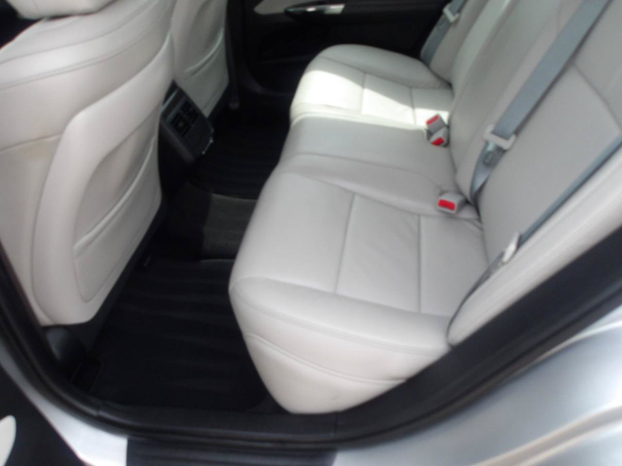 Used 2016 Toyota Avalon XLE FWD image 17