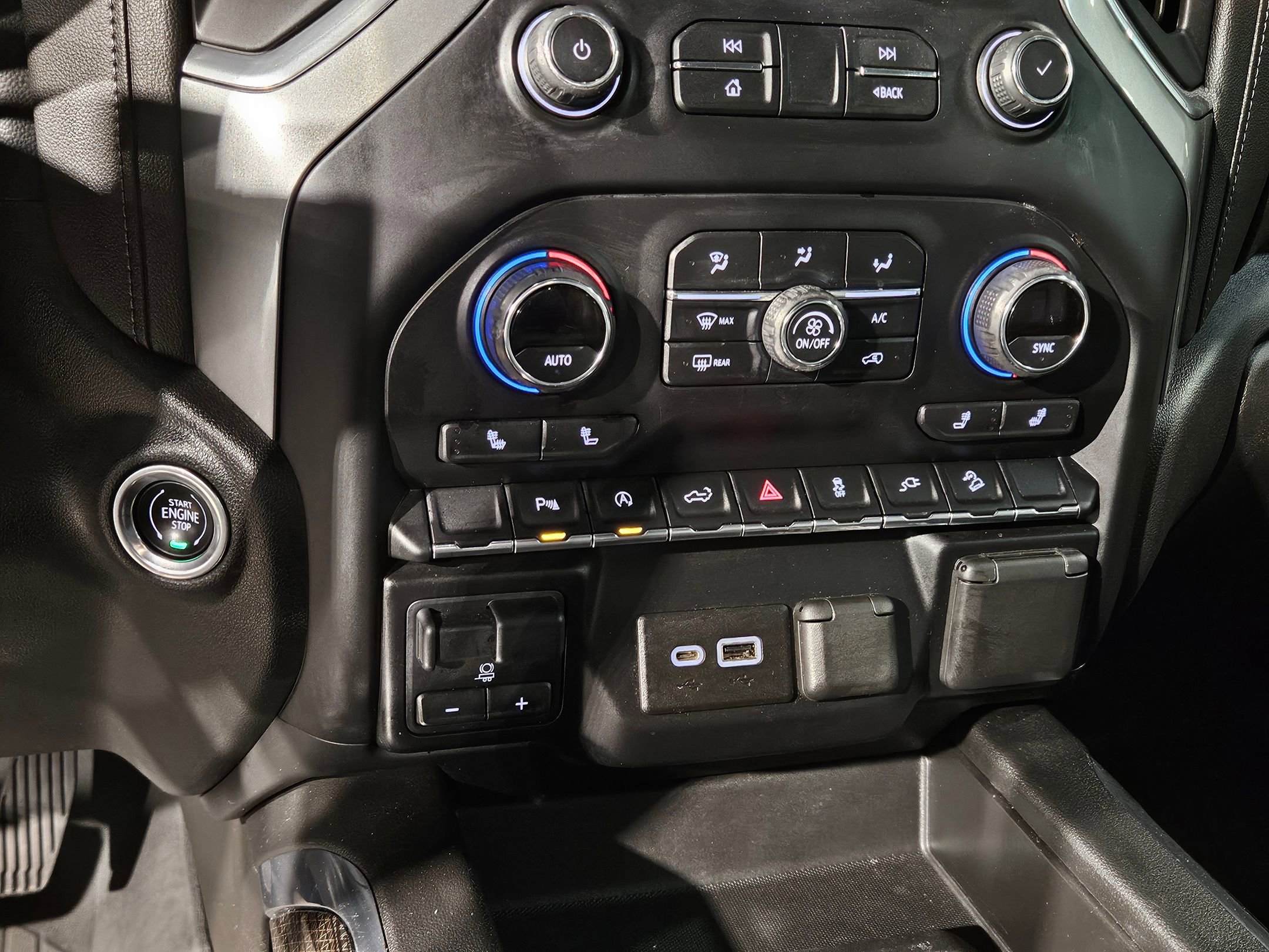 Used 2021 Chevrolet Silverado 1500 LT Trail Boss w/ Convenience Package II image 31