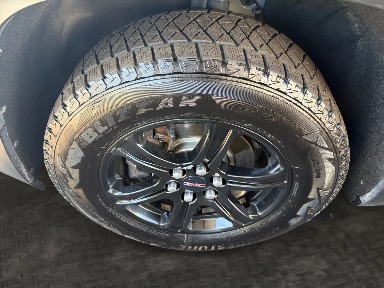 Used 2022 GMC Acadia AT4 w/ Technology Package AWD/4WD image 38