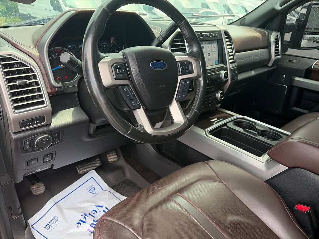 Used 2017 Ford F250 Platinum w/ Platinum Ultimate Package AWD/4WD image 11