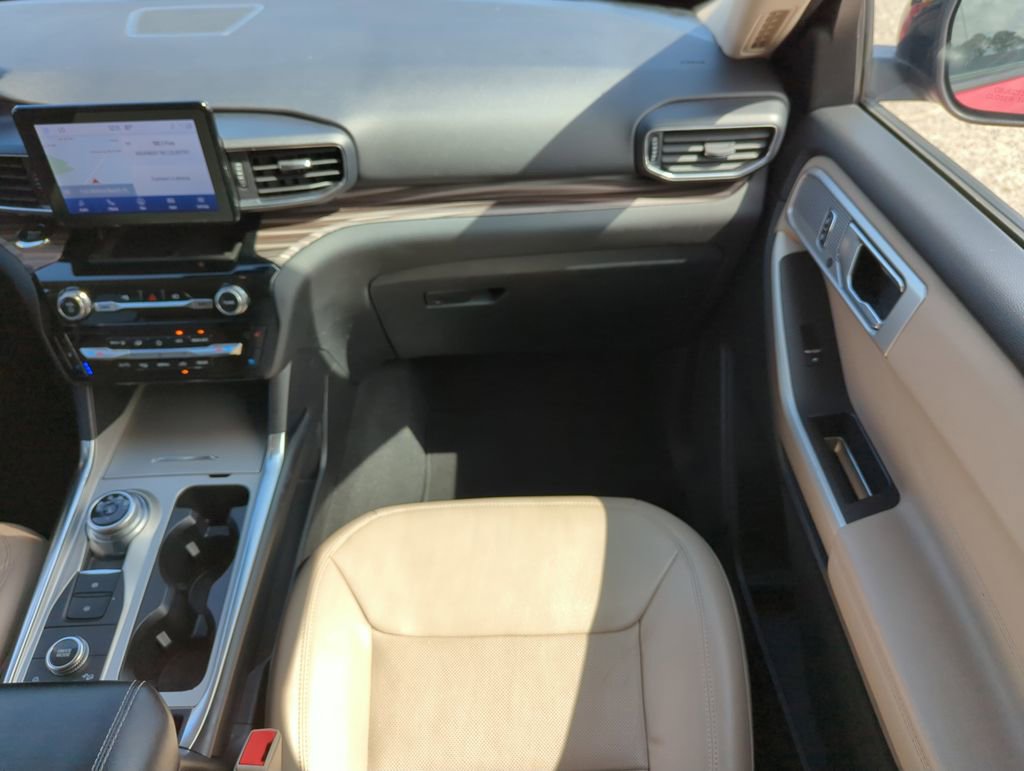 Used 2023 Ford Explorer Limited image 16