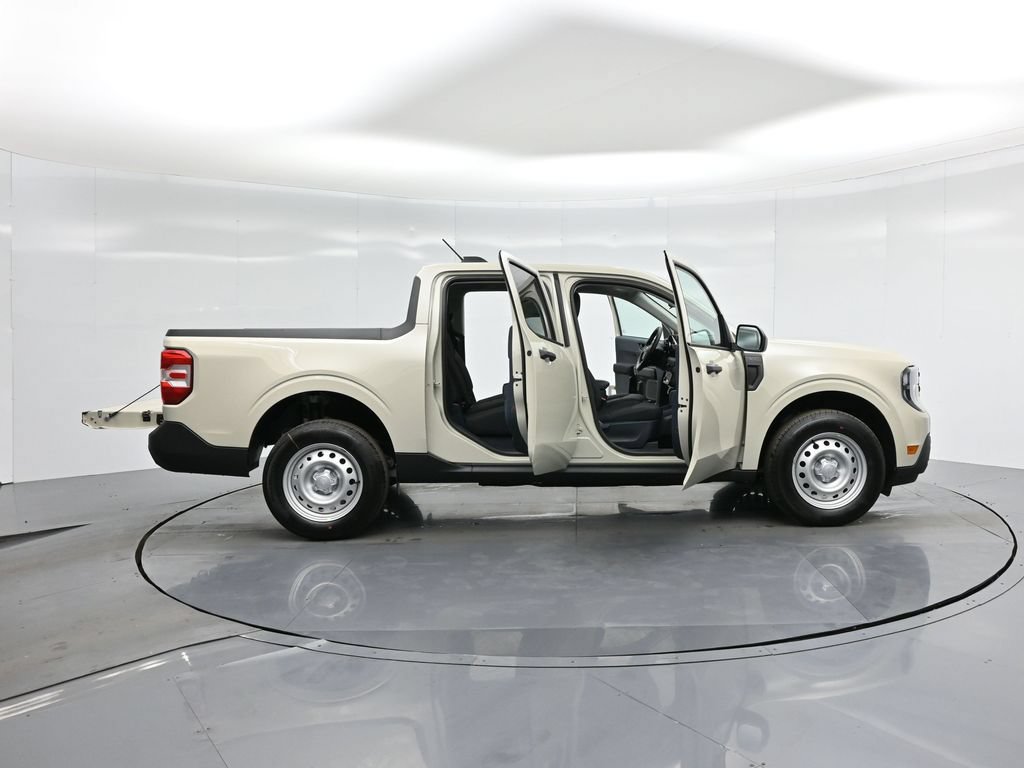 New 2025 Ford Maverick XL FWD image 4