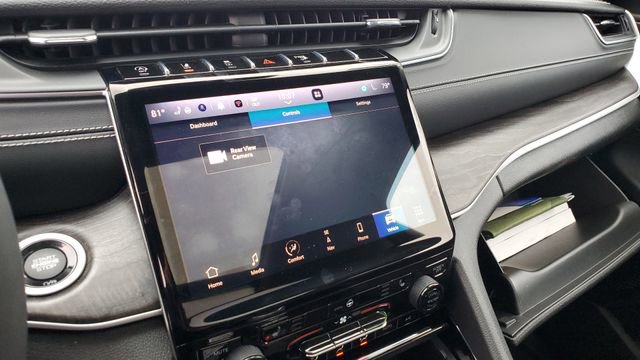 Certified 2023 Jeep Grand Cherokee Limited image 19