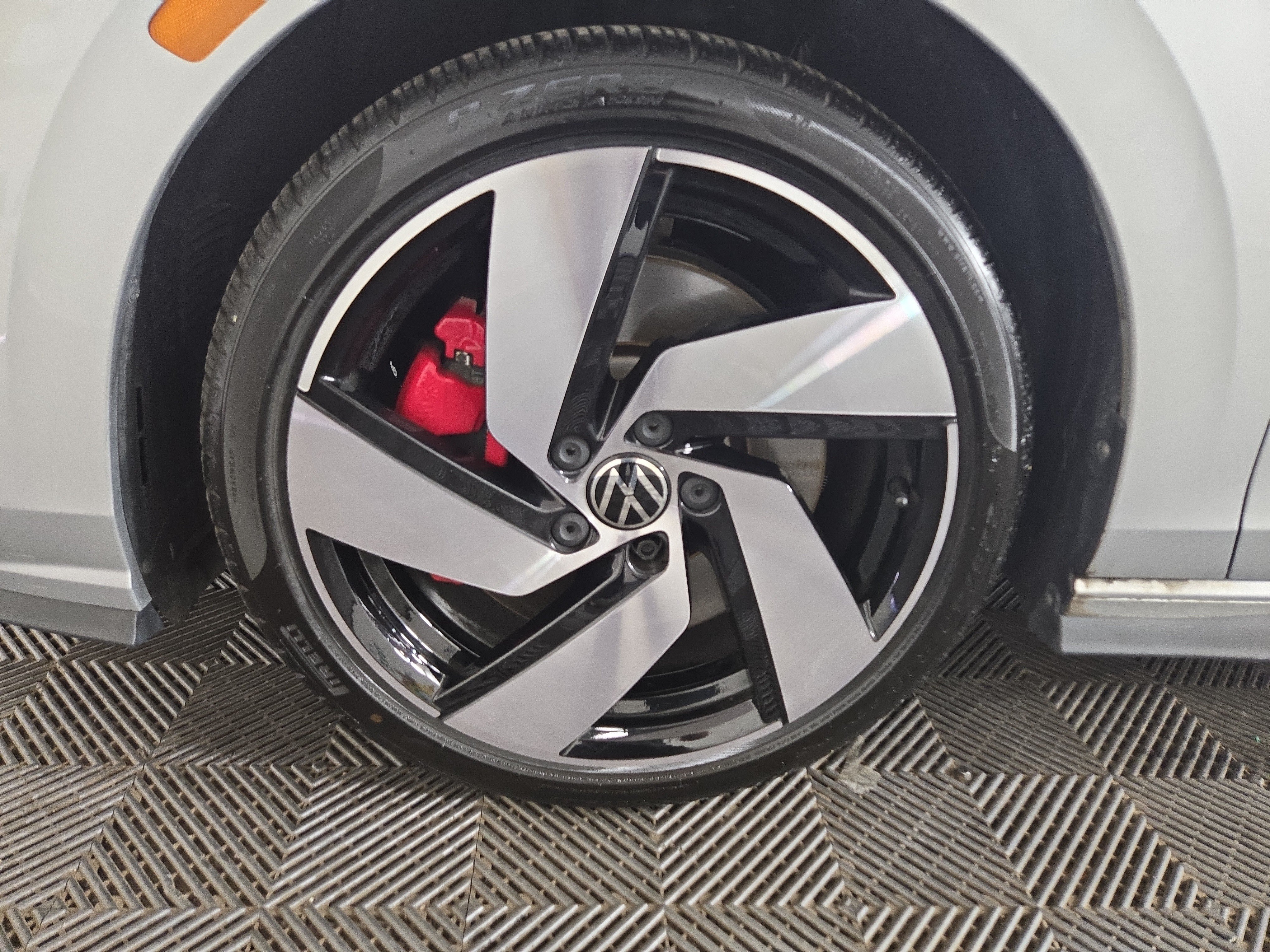 Used 2022 Volkswagen GTI SE FWD image 34