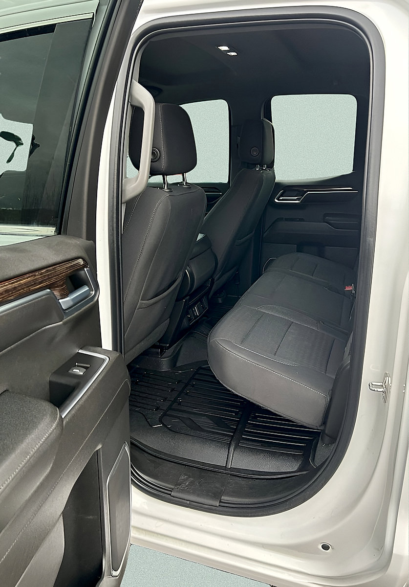 Used 2023 GMC Sierra 1500 SLE AWD/4WD image 9