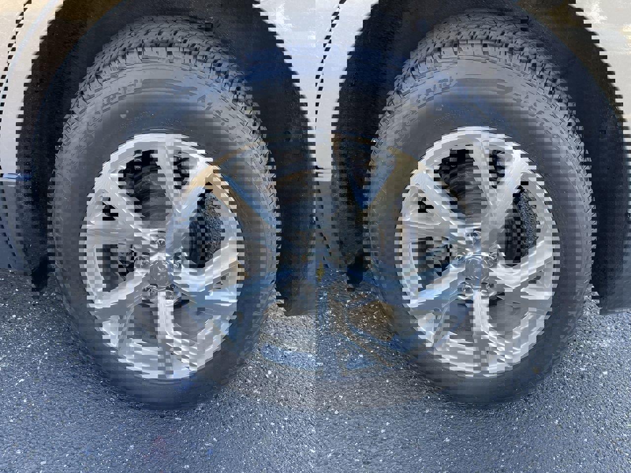 Used 2019 Chevrolet Equinox Premier image 32