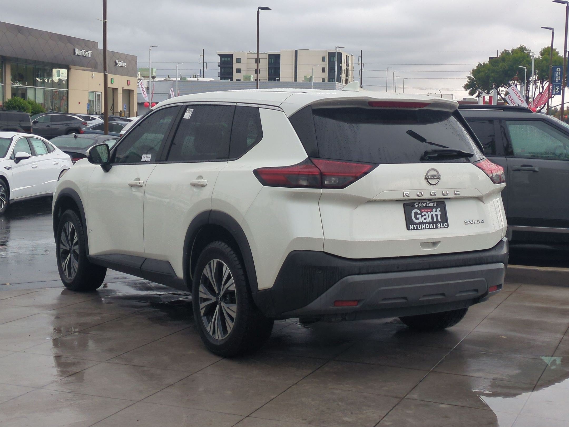 Used 2022 Nissan Rogue SV AWD/4WD image 7