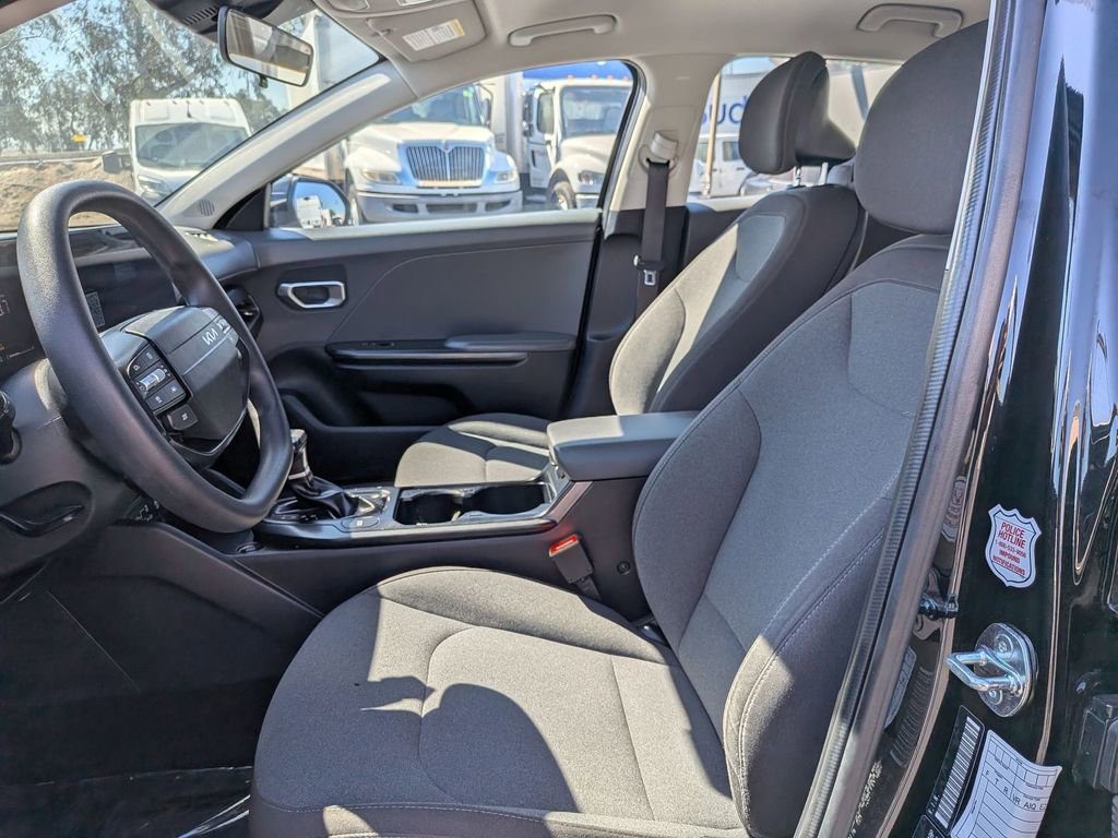 Used 2025 Kia K4 LXS image 15