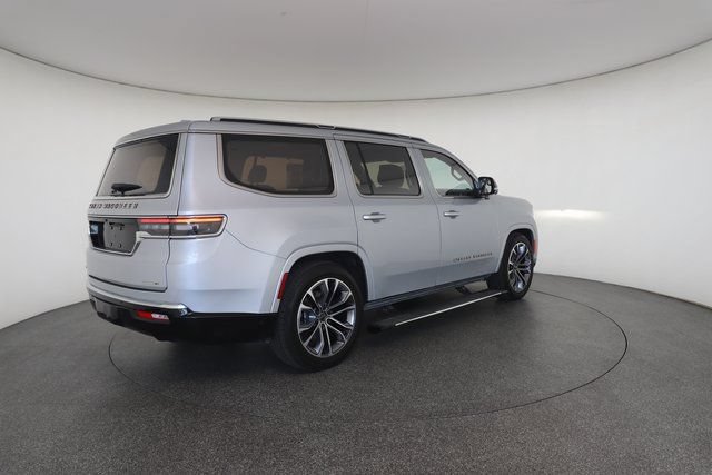 Used 2023 Jeep Grand Wagoneer Series III AWD/4WD image 18