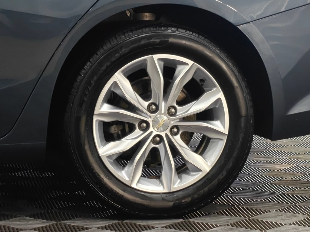 Used 2019 Chevrolet Malibu LT FWD image 37