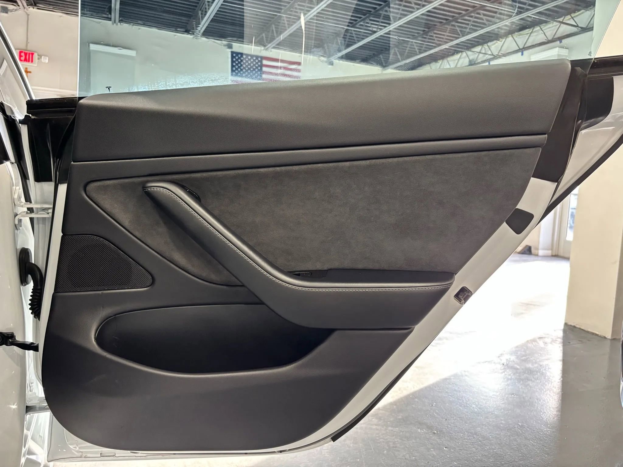 Used 2018 Tesla Model 3 Long Range image 34