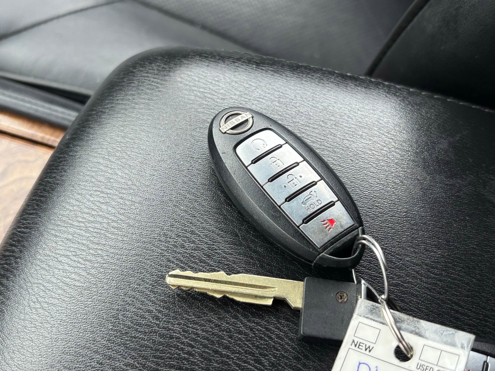 Used 2021 Nissan Armada SL w/ Captain's Chairs Package image 26