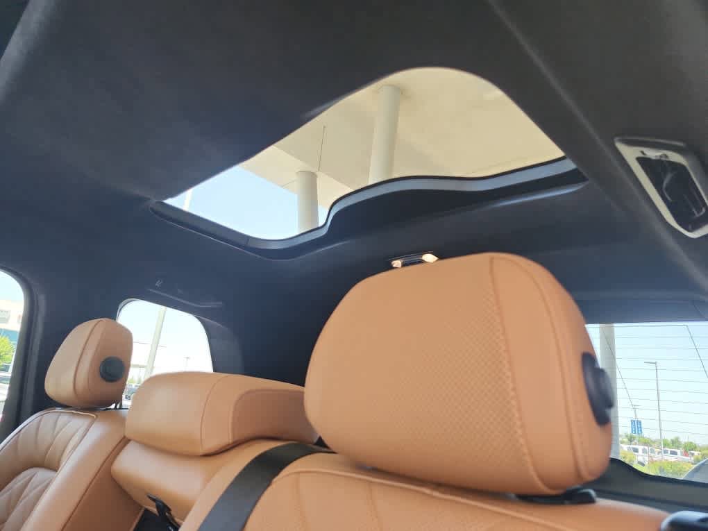 Used 2024 BMW X7 xDrive40i w/ M Sport Package AWD/4WD image 27