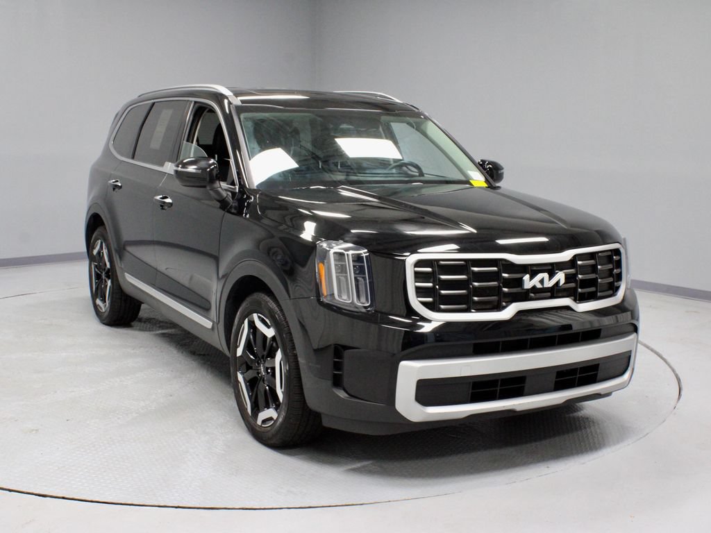 Used 2024 Kia Telluride S w/ S Sunroof Package AWD/4WD image 1