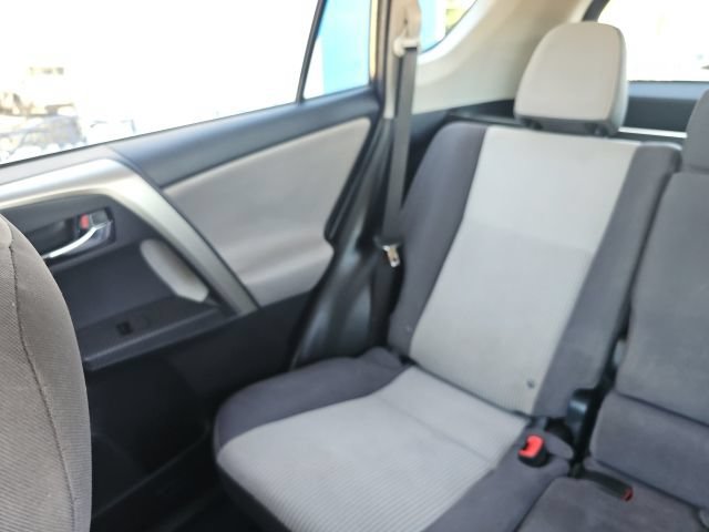 Used 2015 Toyota RAV4 XLE AWD/4WD image 12