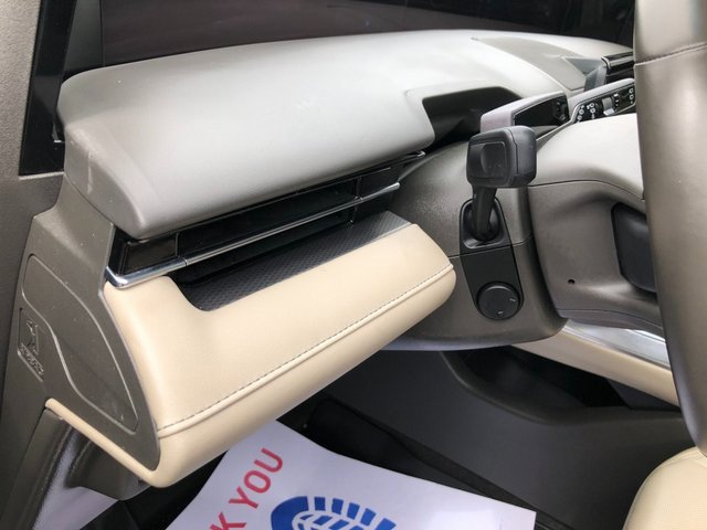 Used 2024 Lincoln Nautilus Premier w/ Equipment Group 102A image 17