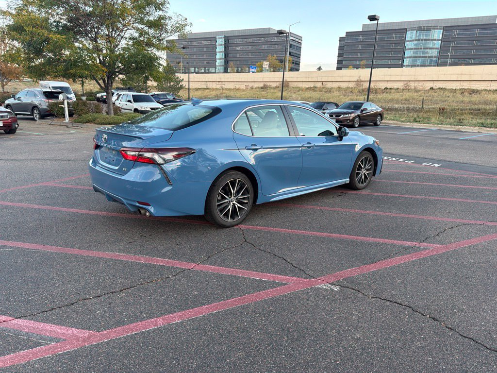 Used 2024 Toyota Camry SE FWD image 6