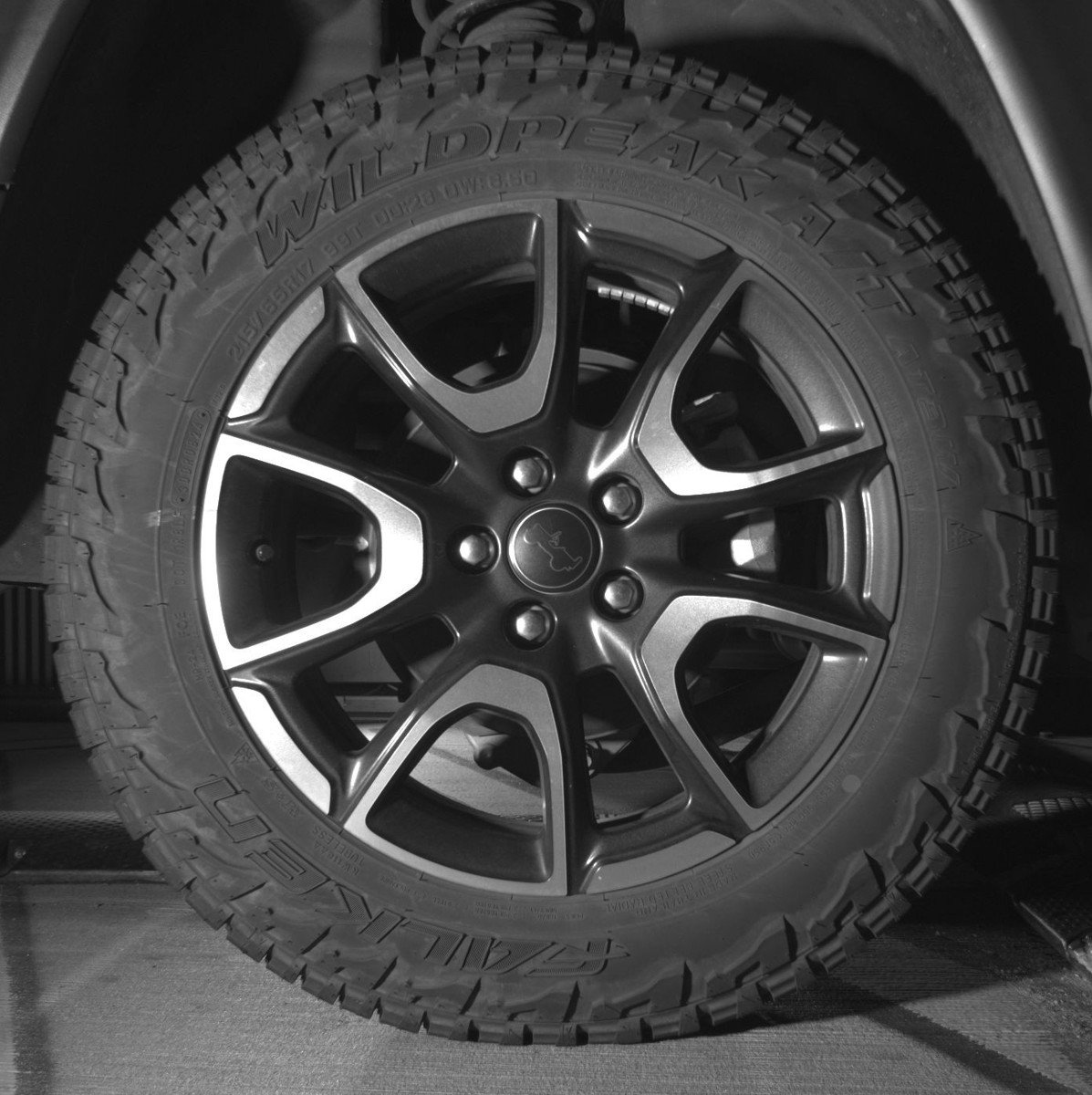 Used 2025 Jeep Compass Trailhawk AWD/4WD image 15