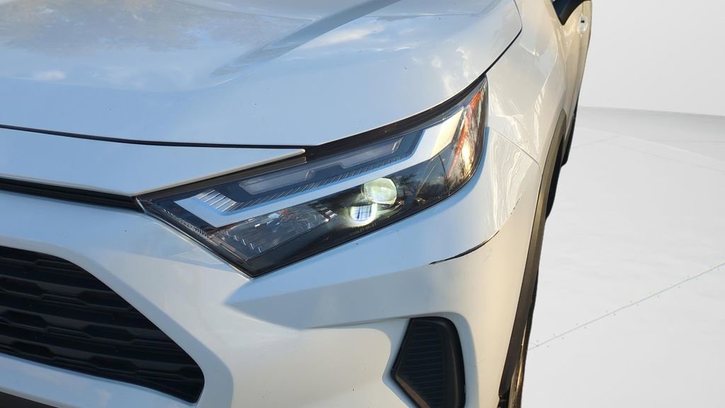 Used 2024 Toyota RAV4 XLE image 9