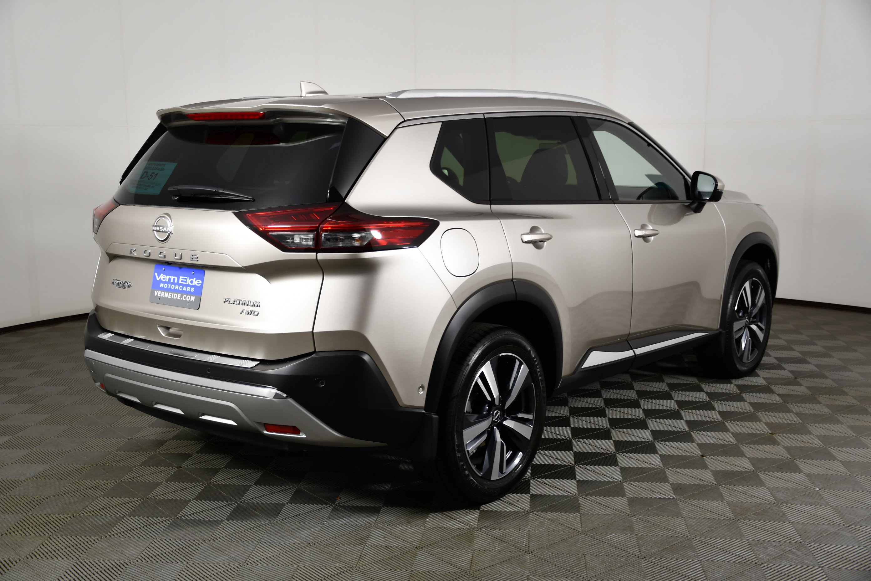 Used 2023 Nissan Rogue Platinum w/ Platinum Premium Package AWD/4WD image 6