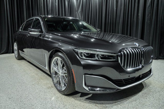 Used 2021 BMW 750i xDrive w/ Luxury Rear Seating Package AWD/4WD image 3