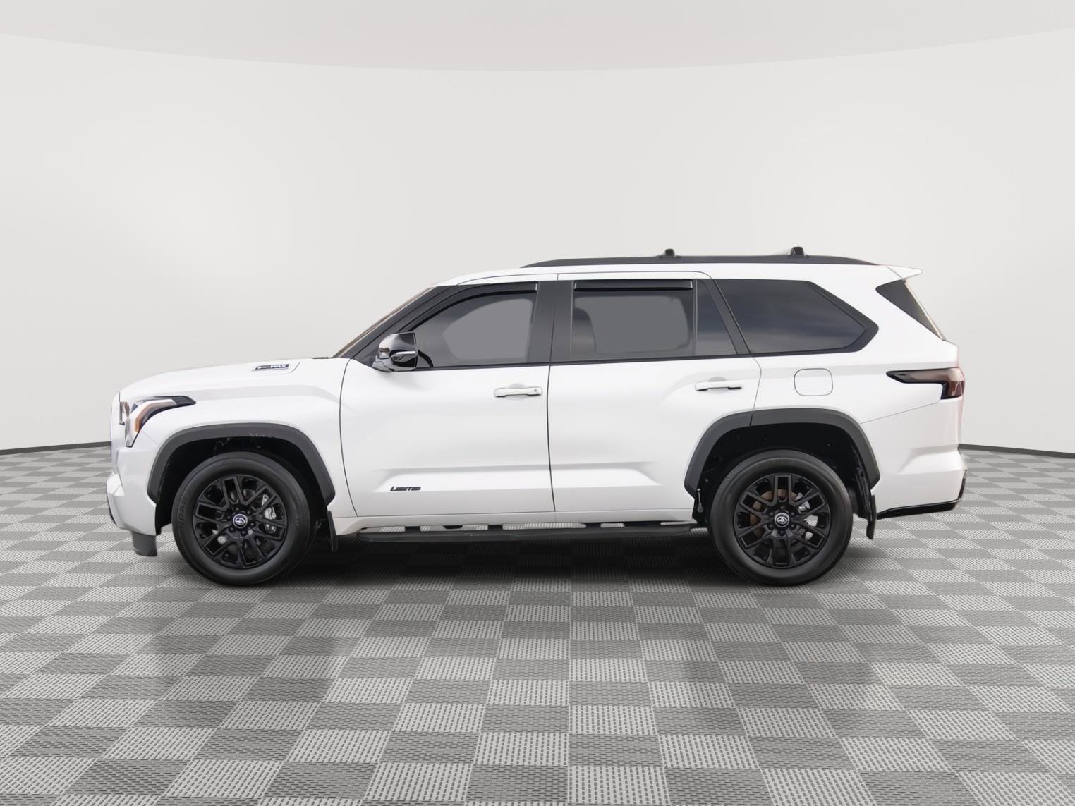 Used 2025 Toyota Sequoia Limited image 26