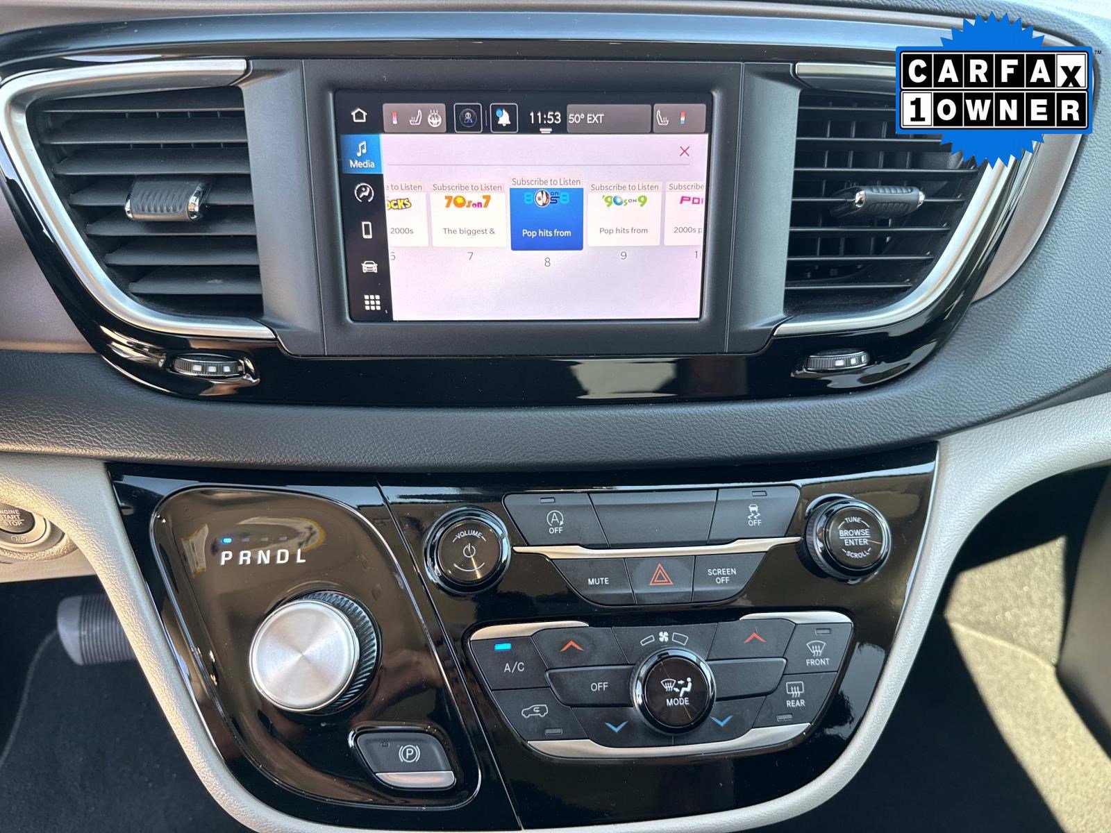 Used 2024 Chrysler Voyager LX image 25