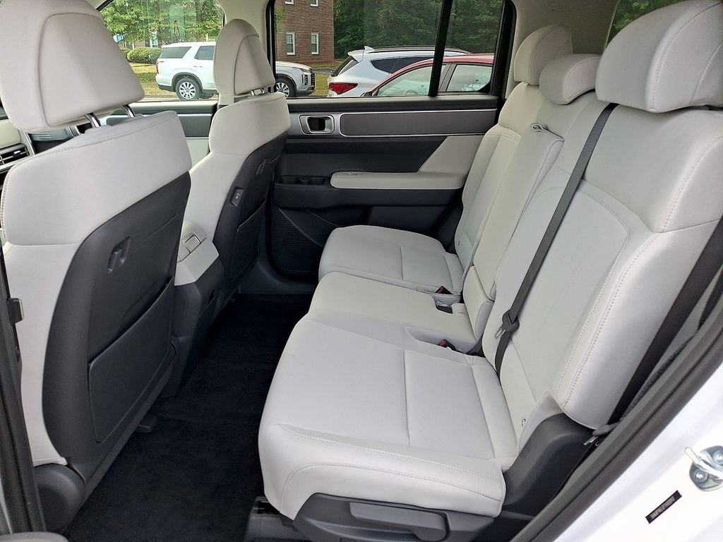 New 2026 Hyundai Santa Fe SE FWD image 6