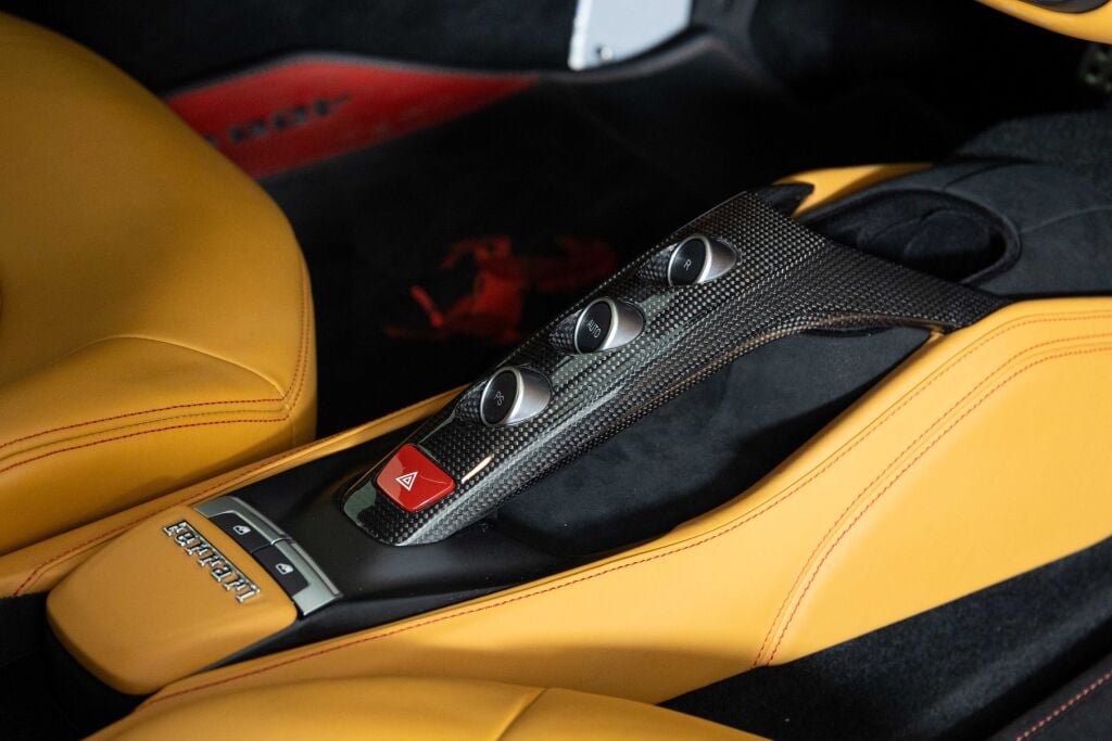 Used 2017 Ferrari 488 GTB RWD image 61