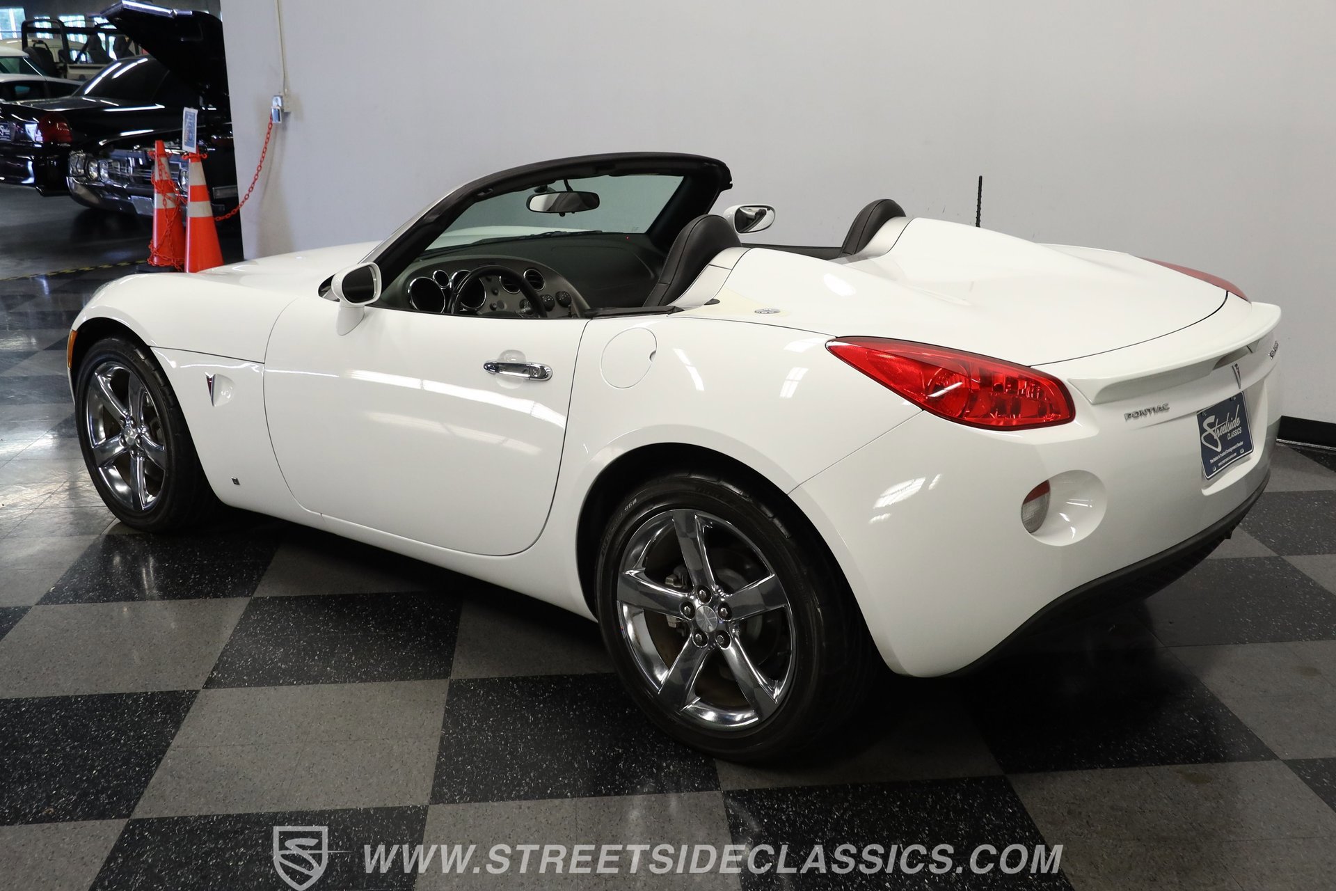 Used 2007 Pontiac Solstice Convertible w/ Premium Package image 6