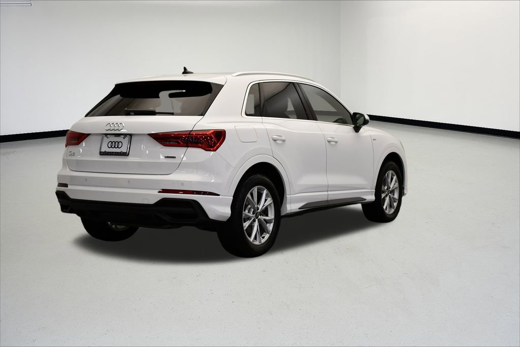 Used 2025 Audi Q3 2.0T Premium w/ Convenience Package image 5