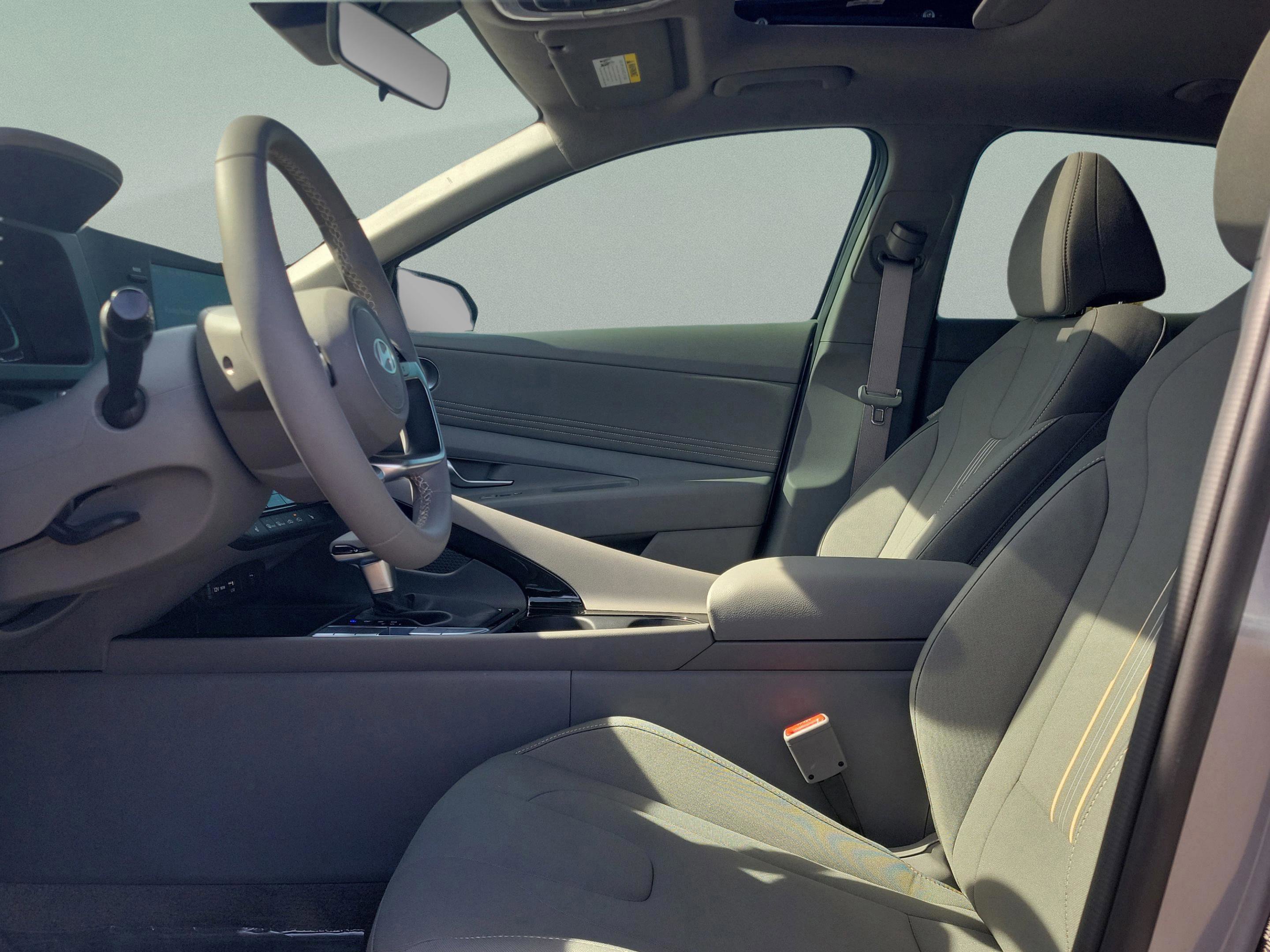 New 2026 Hyundai Elantra SEL Sport image 8