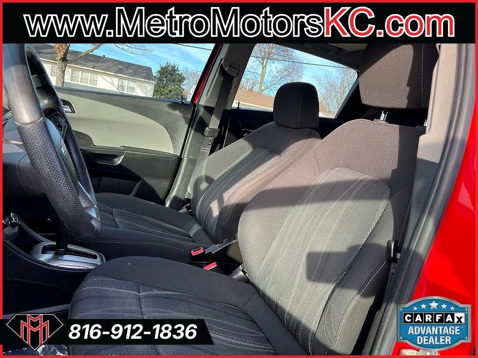 Used 2014 Chevrolet Sonic LT w/ Fun and Sun Package image 22